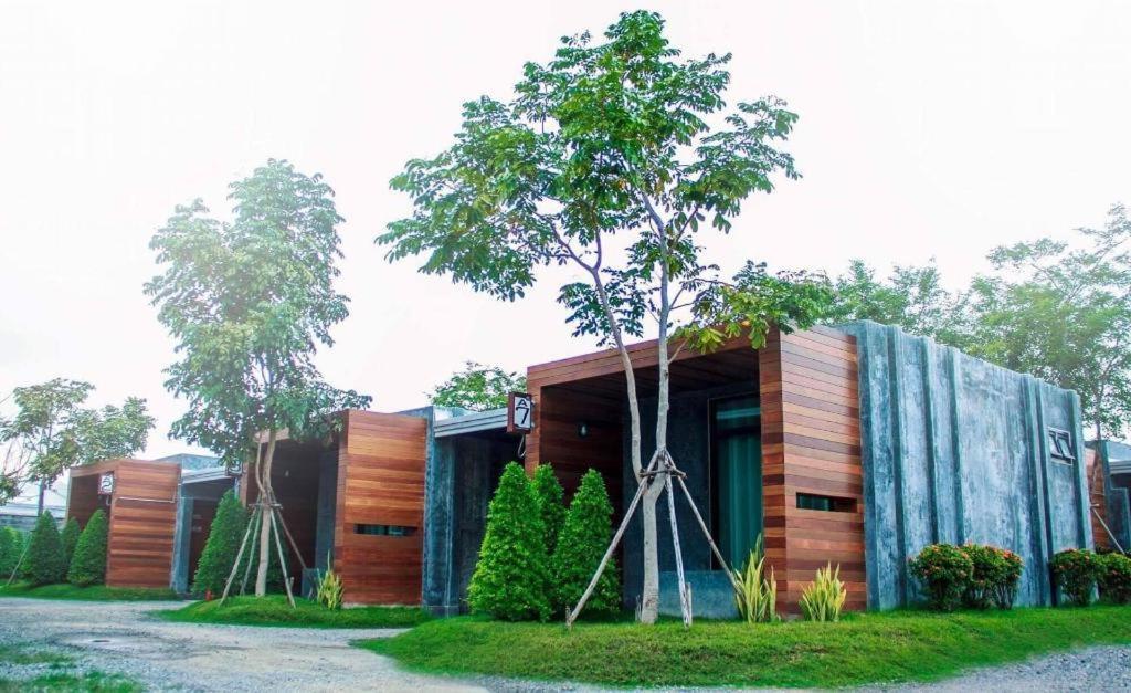 The Infinite Resort Nakhon Sawan Eksteriør billede