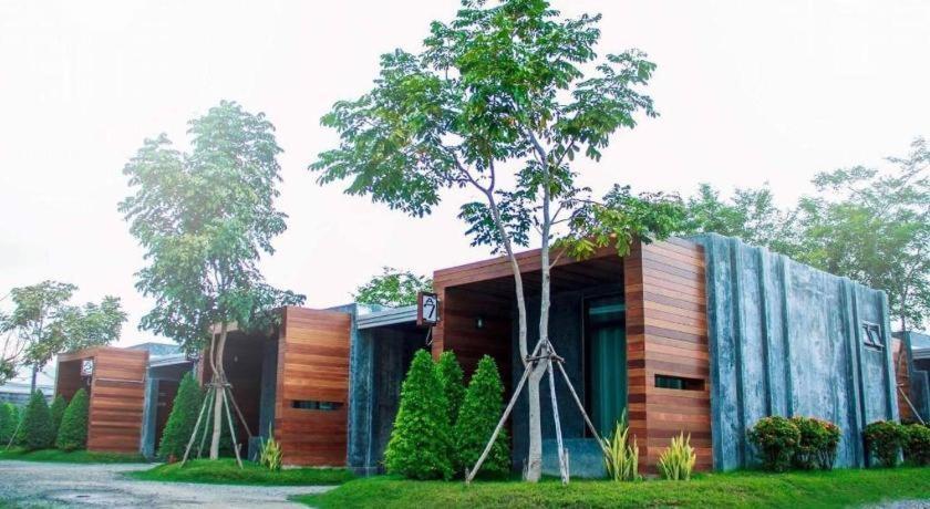 The Infinite Resort Nakhon Sawan Eksteriør billede